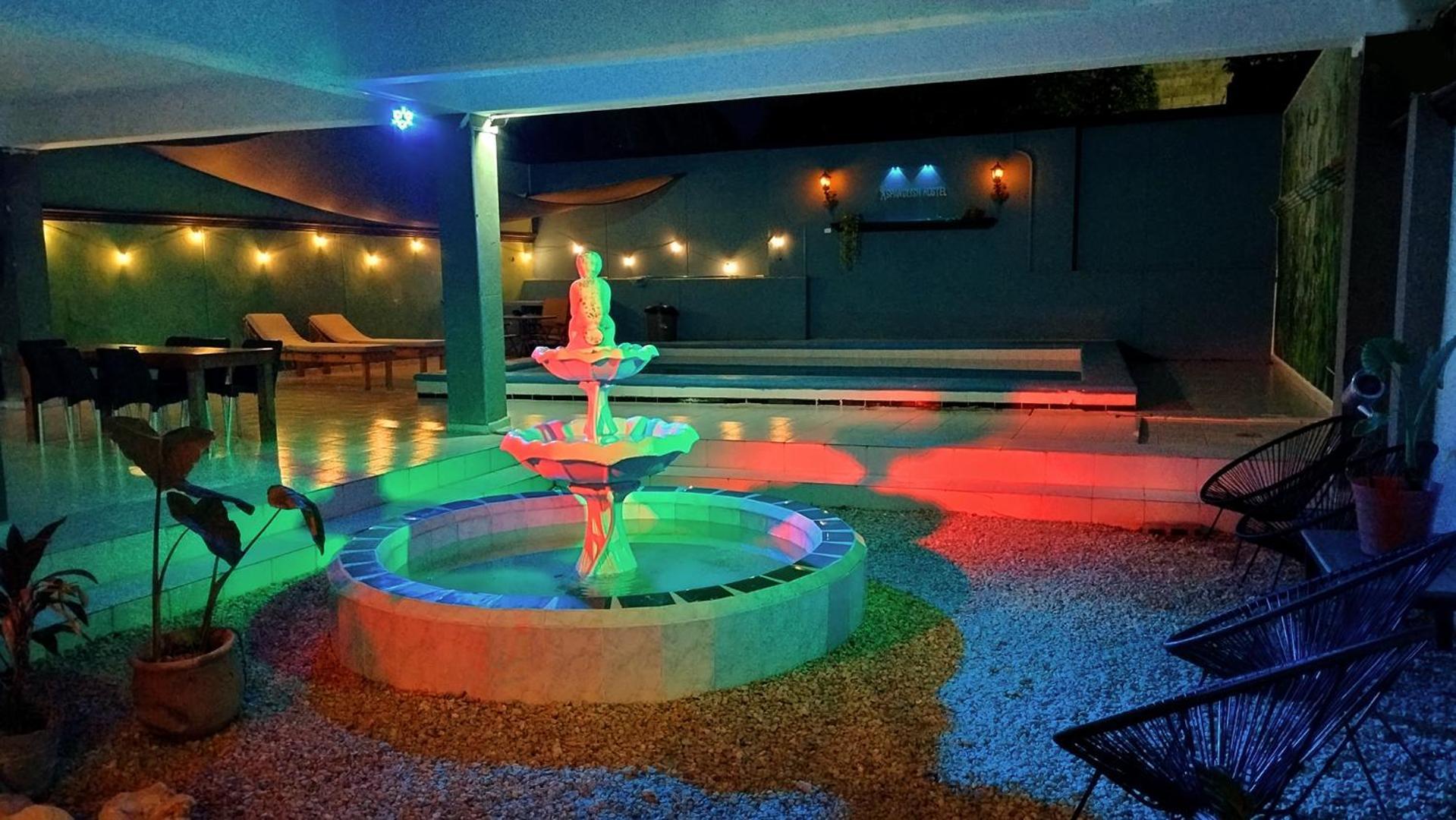 Spanglish Hostel Valladolid  Exteriör bild